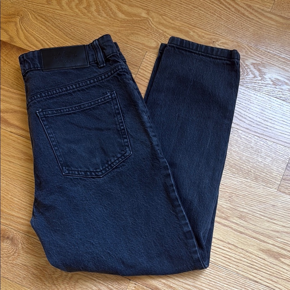 ☀️3/$15 BoohooMAN Black Button Fly Jeans 30